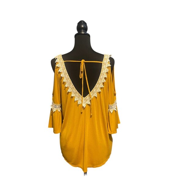 BOHEMIAN COLD SHOULDER TOP - Picture 3 of 3